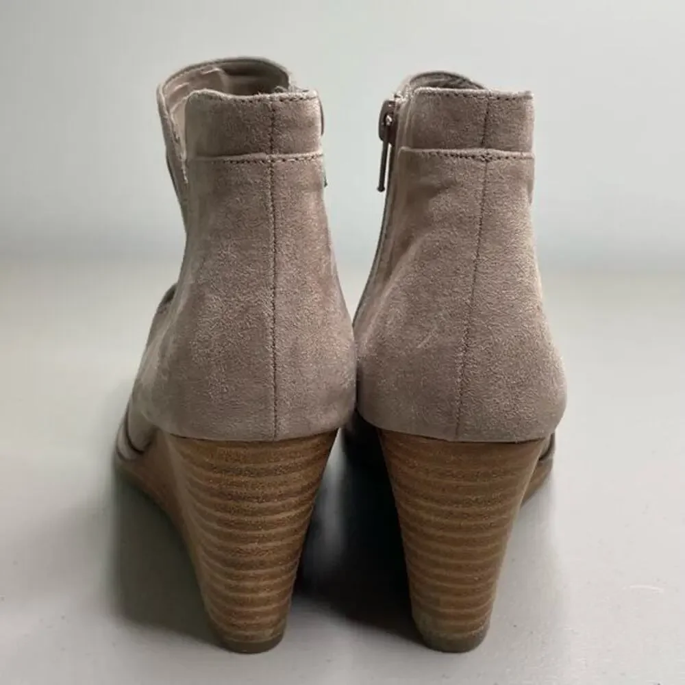 Steve‎ Madden Wedge Ankle Booties Suede Round Toe Side Zip Tan Size 7 Country